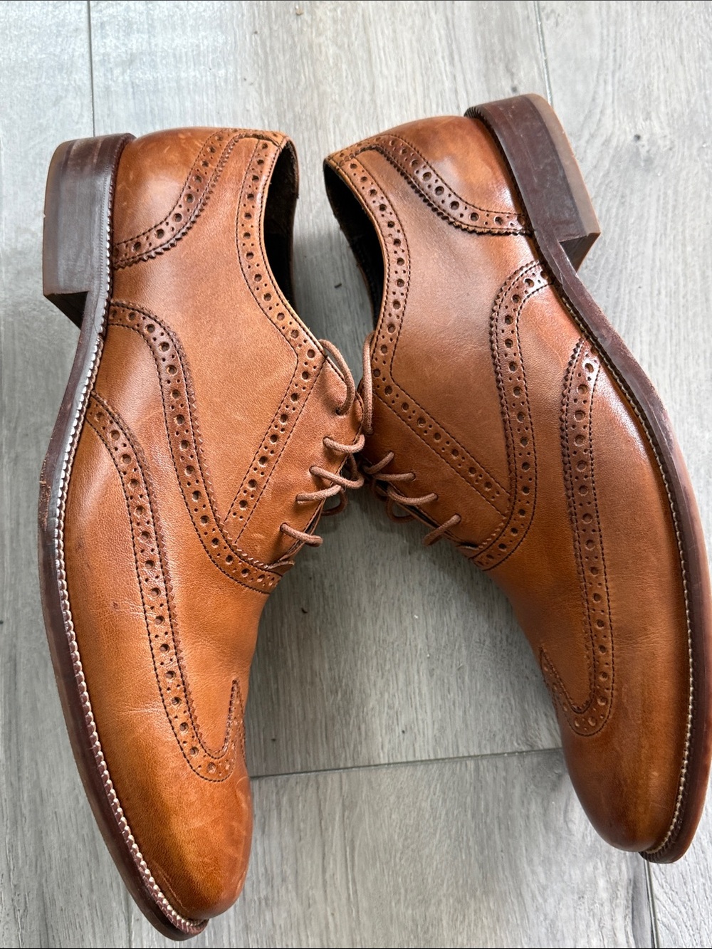 Men's Tan Leather Wingtip Dress Shoes
